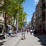 De La Poste 에슈 쉬르 알제트