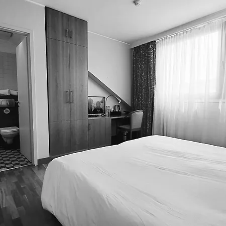 Hotel De La Poste Esch-sur-Alzette