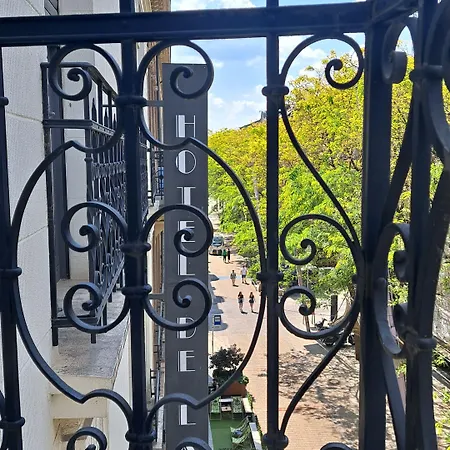 De La Poste 4*