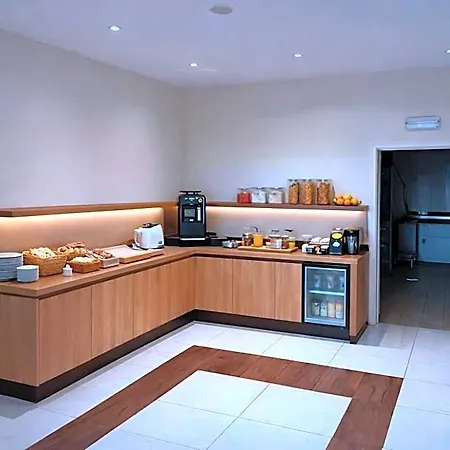 酒店 De La Poste 阿尔泽特河畔埃施