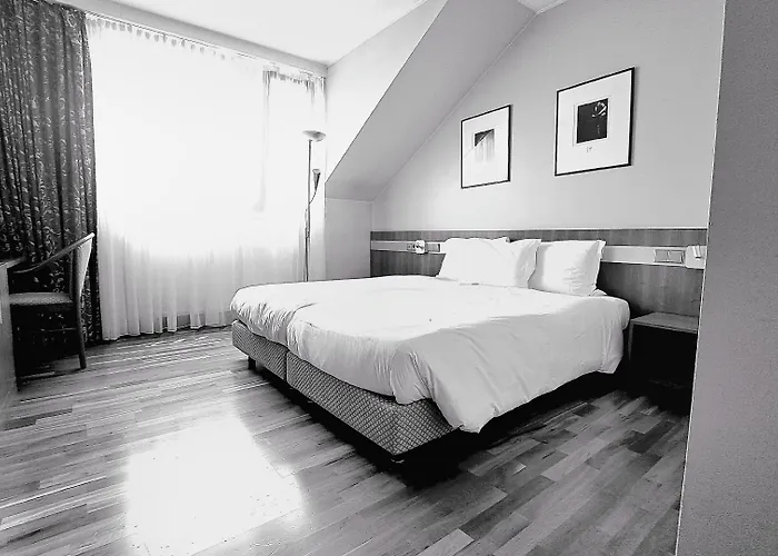 Hotel De La Poste 4*